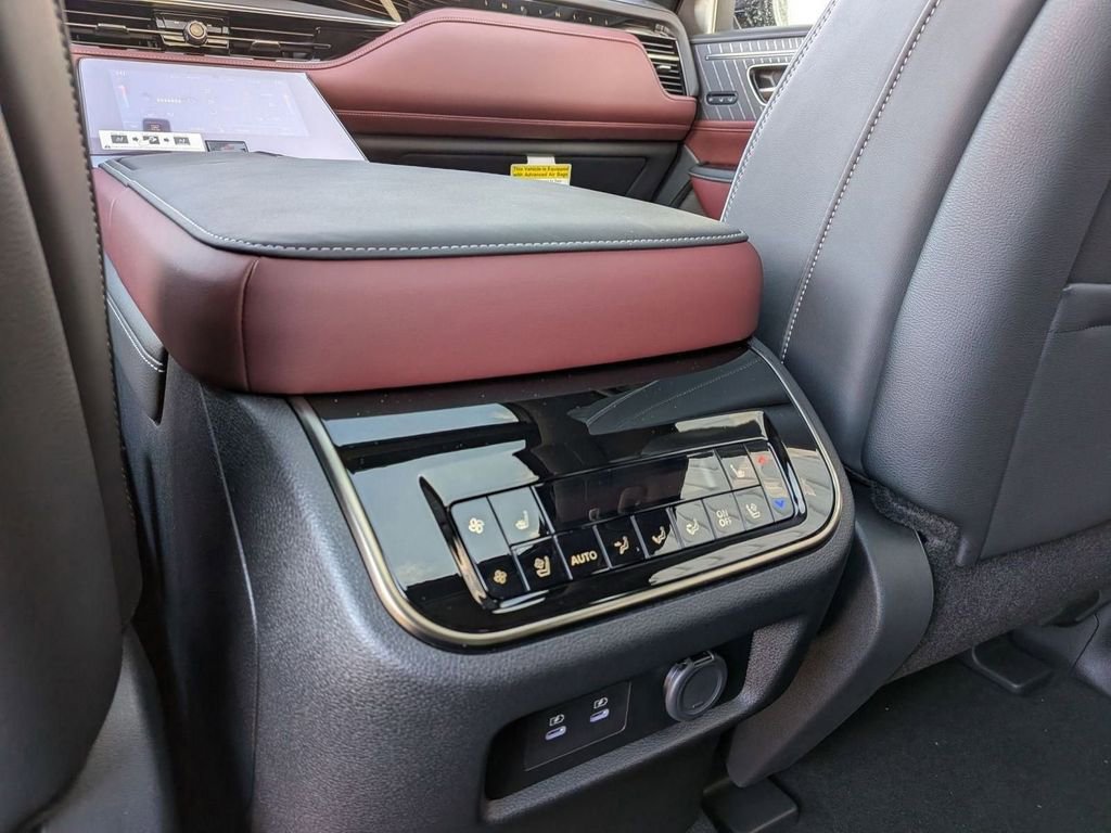 New 2026 INFINITI QX80 Autograph w/ Premium Cargo Package image 26