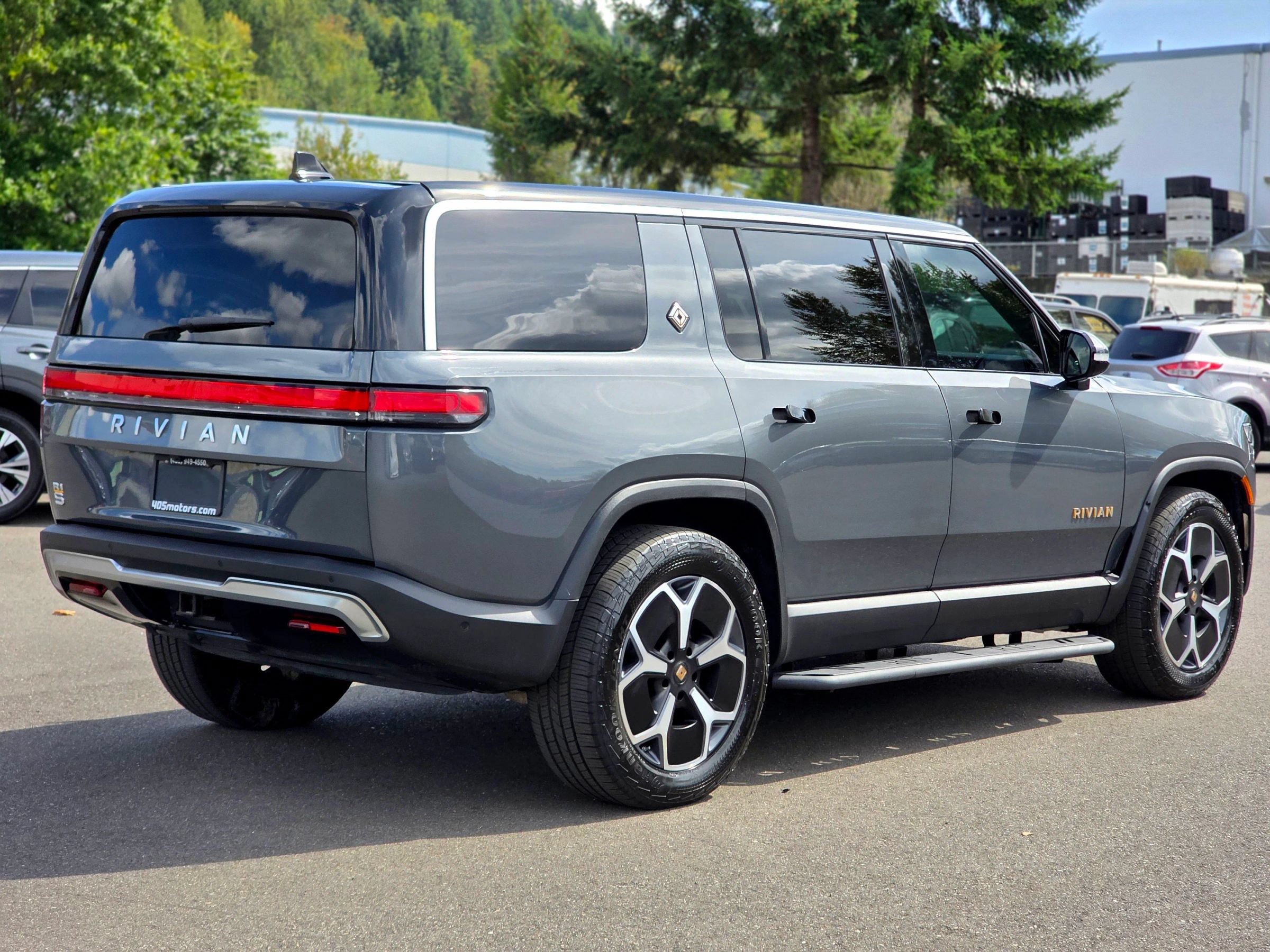 Used 2023 Rivian R1S Adventure Quad AWD/4WD image 15