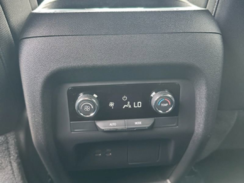 New 2026 Chevrolet Traverse LT FWD image 19