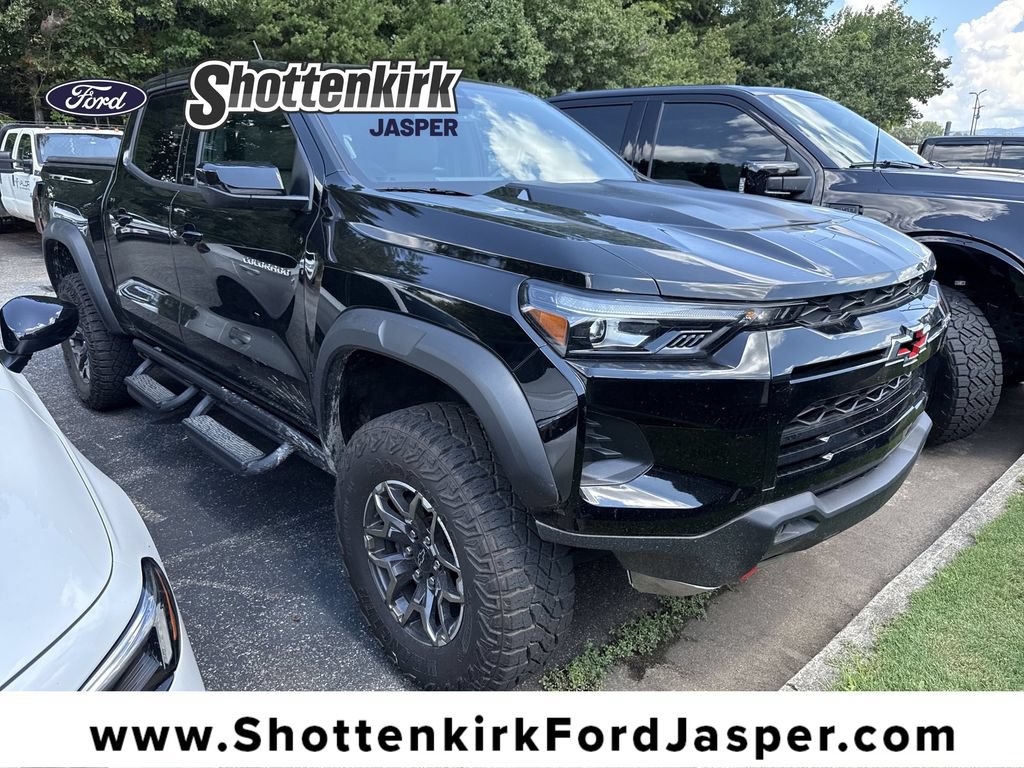 Used 2024 Chevrolet Colorado ZR2 w/ ZR2 Convenience Package III AWD/4WD image 1