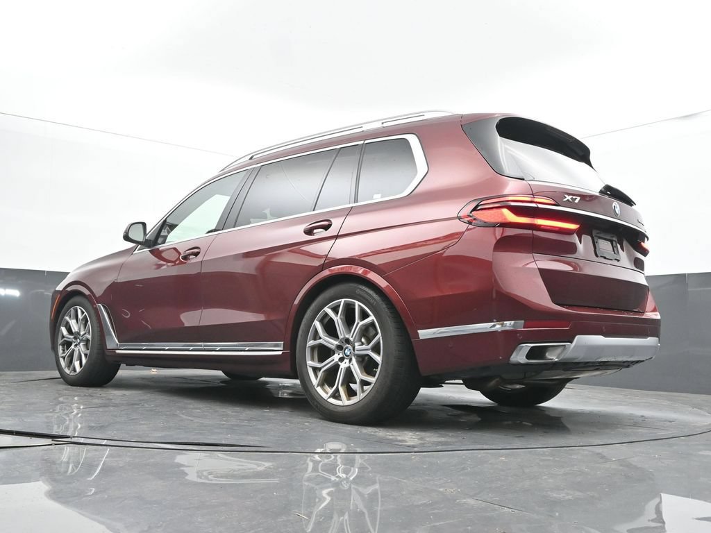 Used 2025 BMW X7 xDrive40i AWD/4WD image 30
