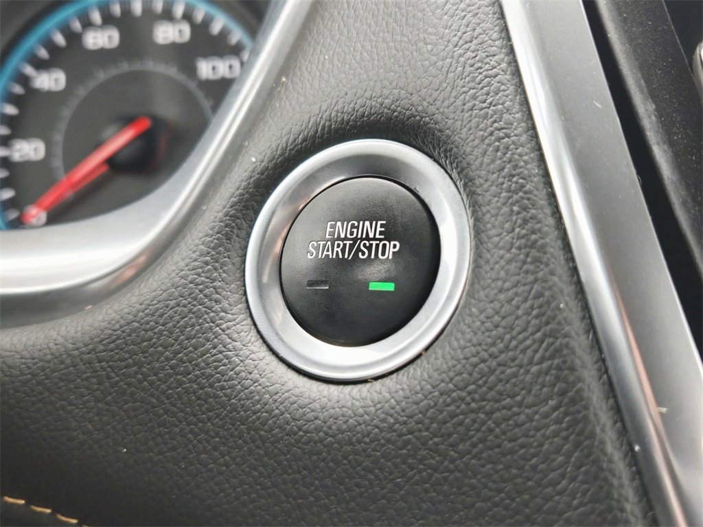 Used 2021 Chevrolet Traverse LT image 33