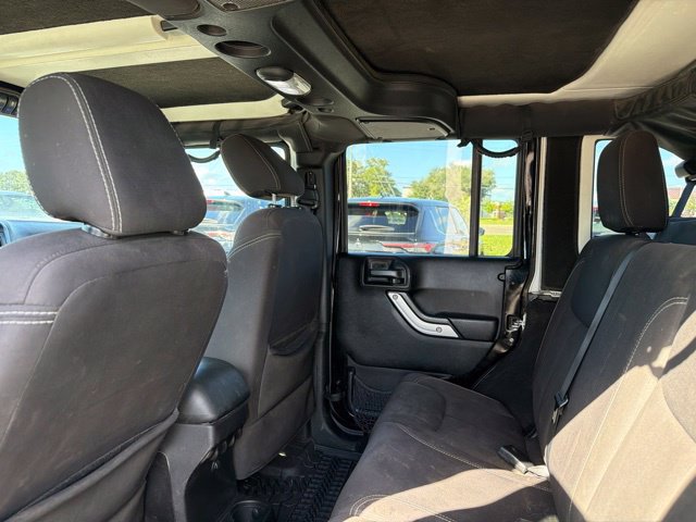 Used 2015 Jeep Wrangler Unlimited Rubicon w/ Dual Top Group AWD/4WD image 17
