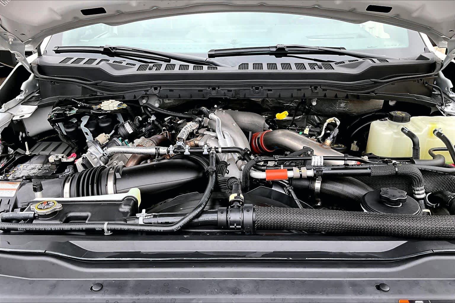 Certified 2024 Ford F350 Platinum image 32