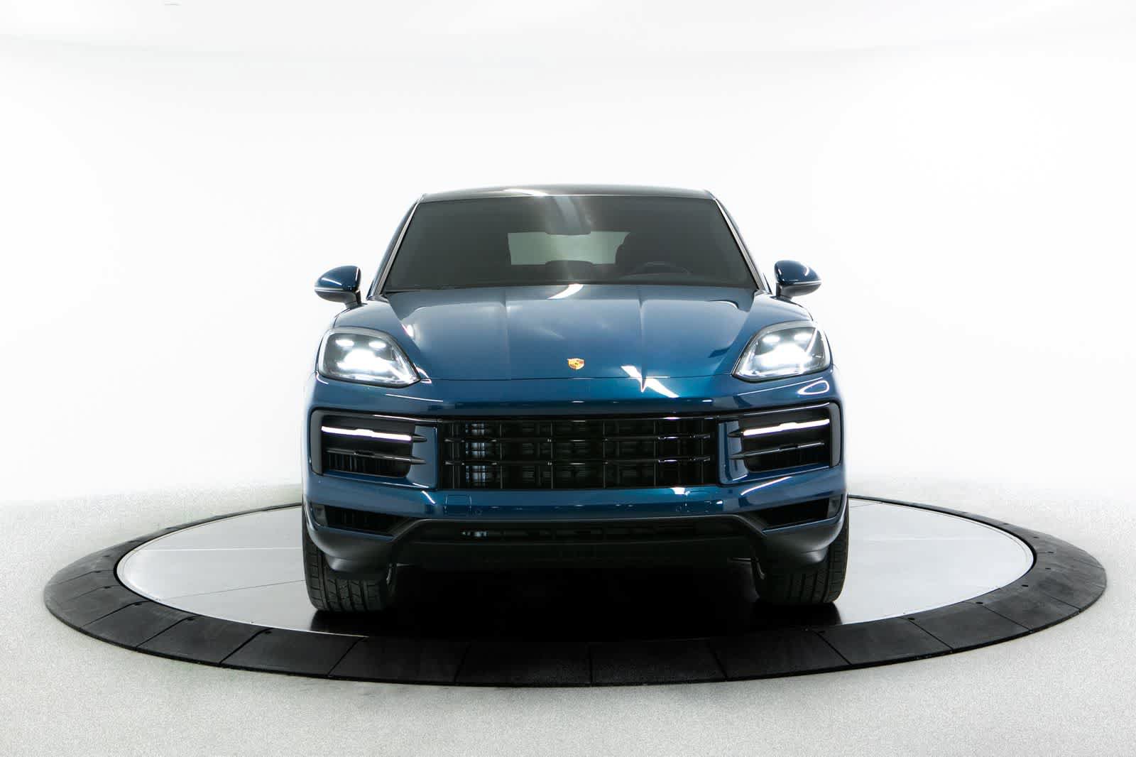 Certified 2024 Porsche Cayenne Coupe AWD/4WD image 10