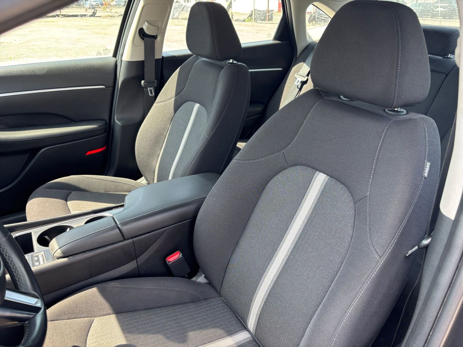Used 2025 Hyundai Sonata SEL FWD image 32