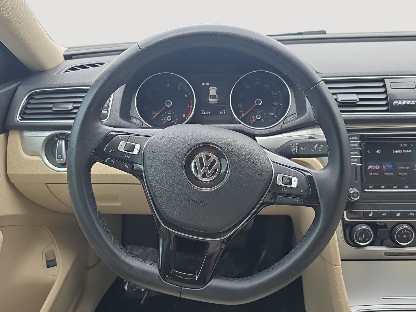 Used 2019 Volkswagen Passat 2.0T Wolfsburg w/ Wheels & Sunroof Package FWD image 14