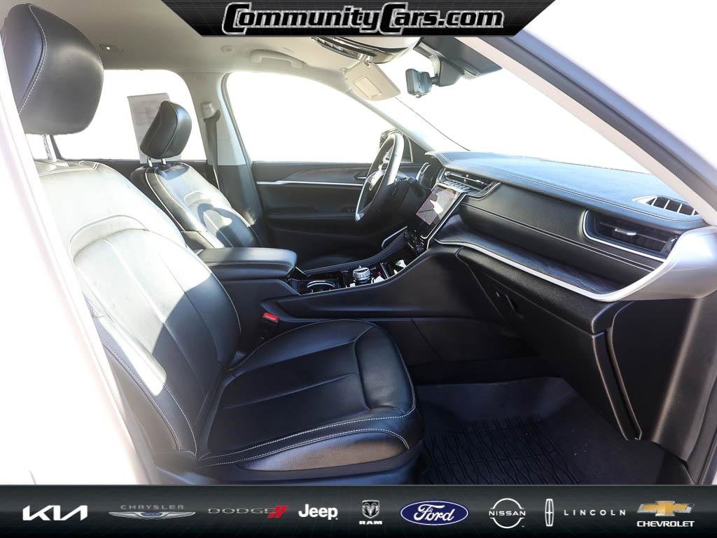 Used 2023 Jeep Grand Cherokee L Limited w/ Luxury Tech Group II image 22