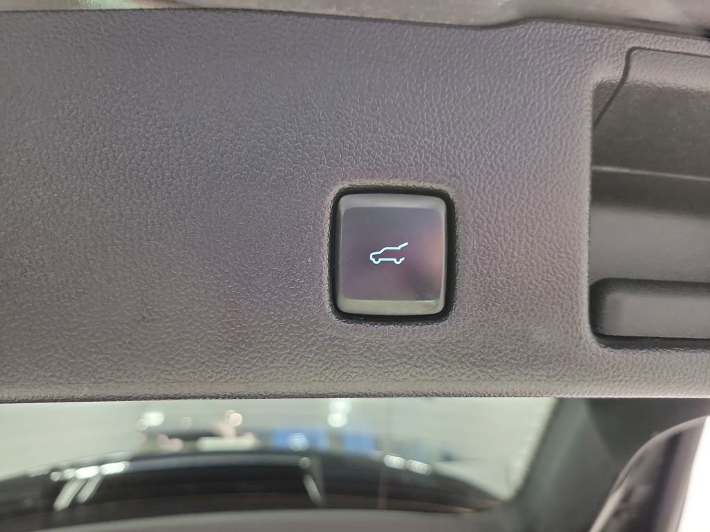 Used 2022 Ford Escape Titanium image 19