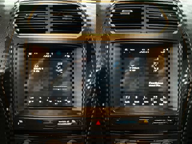 Used 2017 Ford Explorer XLT w/ Equipment Group 202A image 13