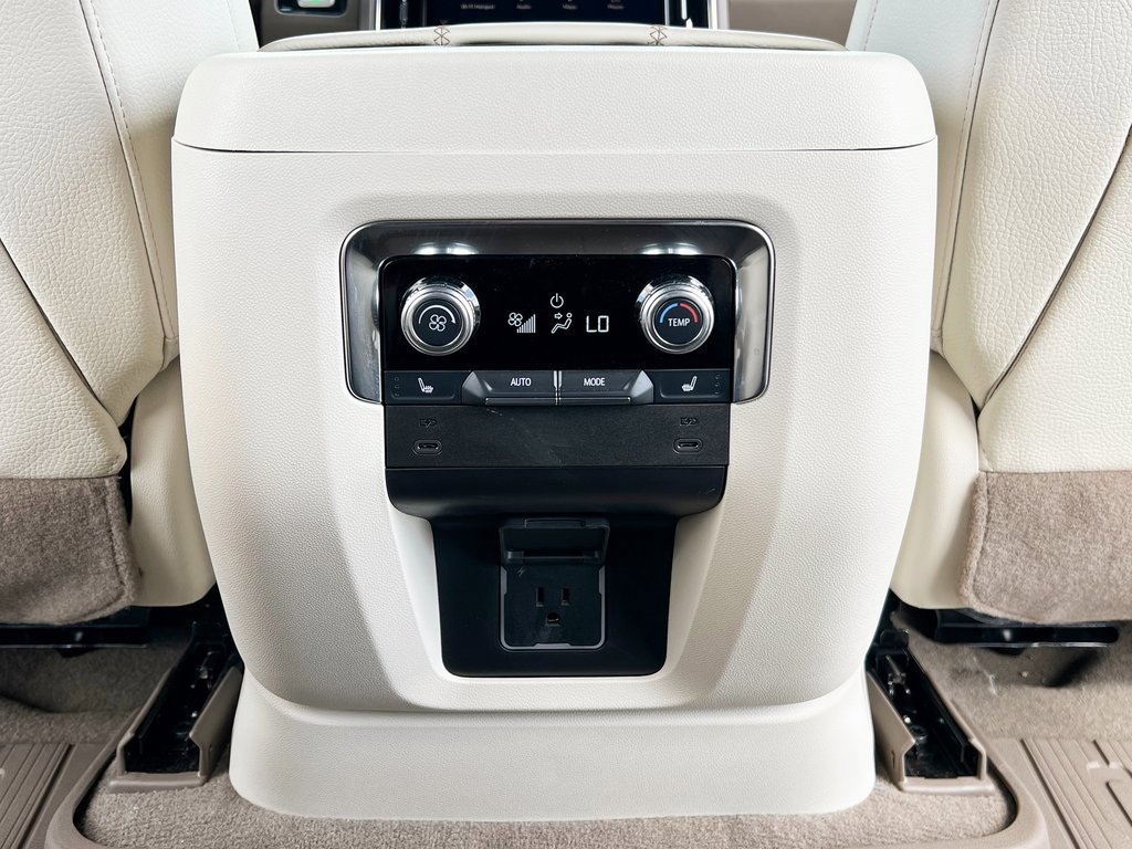 Used 2025 GMC Yukon XL Denali image 26