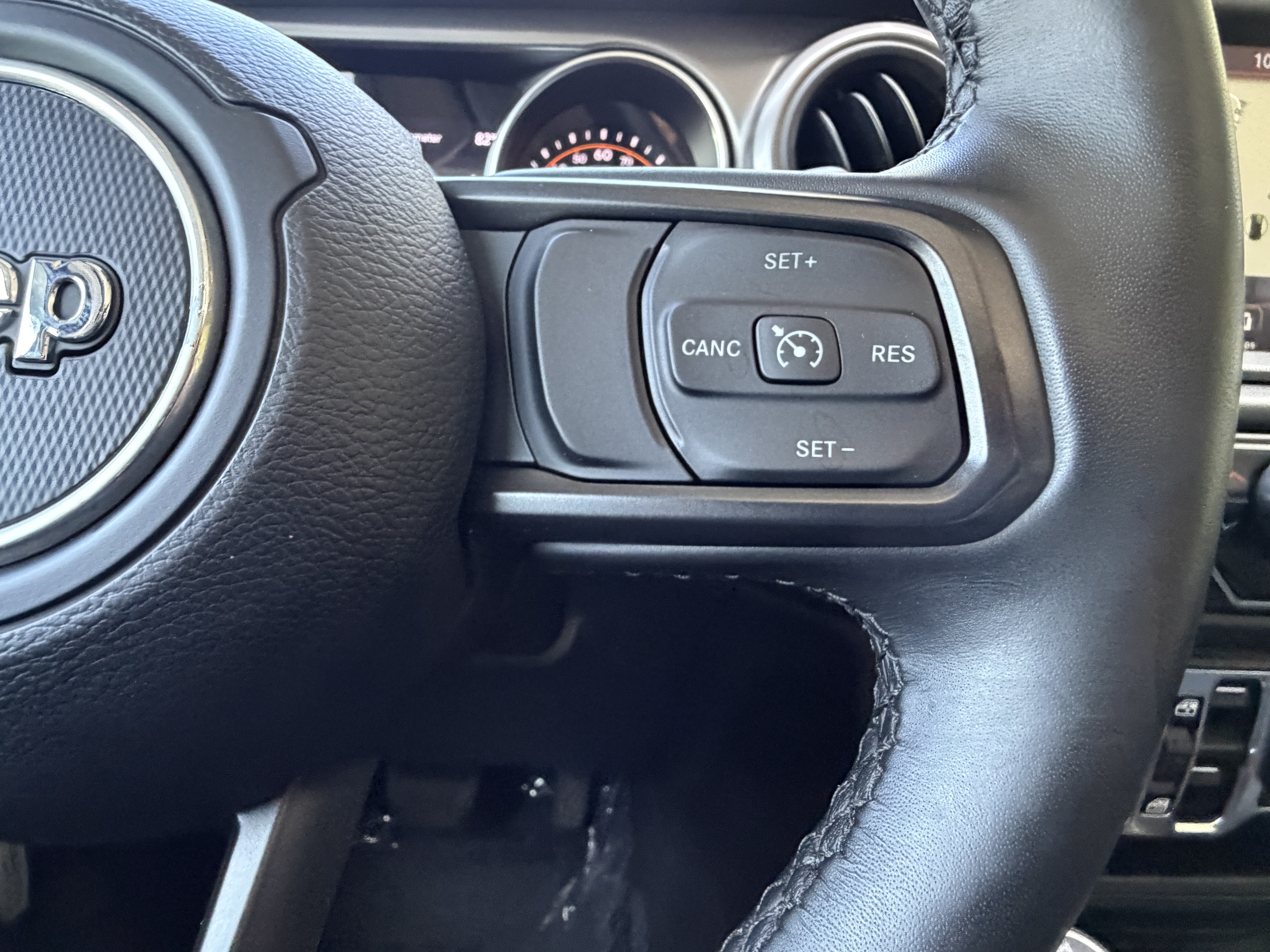 Used 2021 Jeep Gladiator Sport AWD/4WD image 31