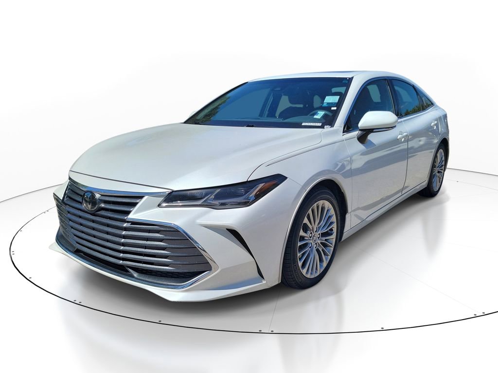 Used 2020 Toyota Avalon Limited image 9