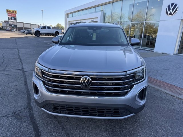 New 2026 Volkswagen Atlas SE image 2
