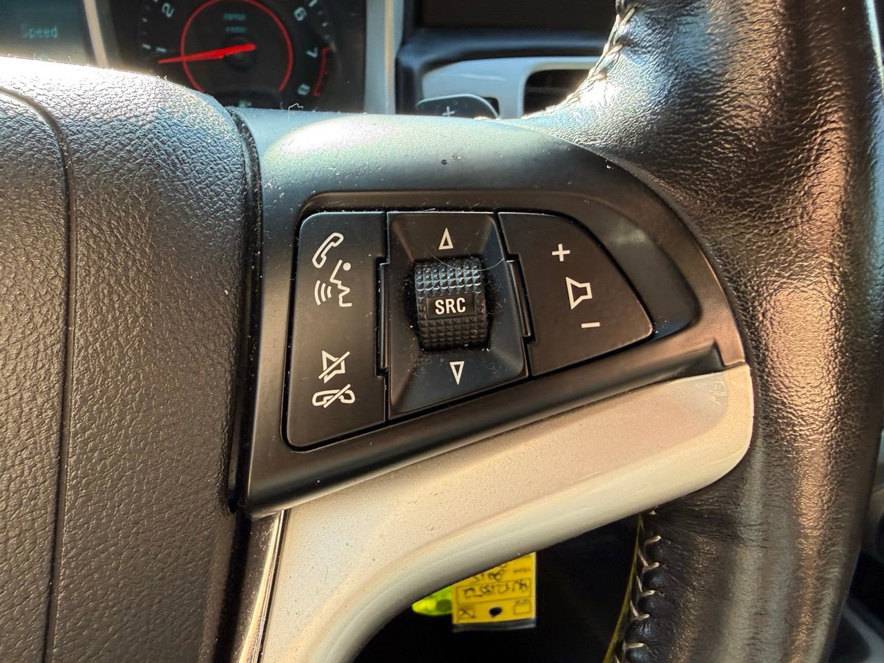 Used 2015 Chevrolet Camaro LT RWD image 13