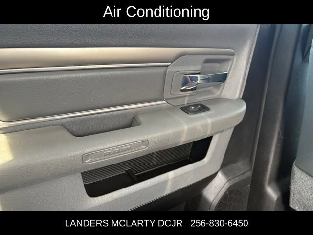 Used 2019 RAM 1500 Classic SLT w/ Luxury Group AWD/4WD image 17