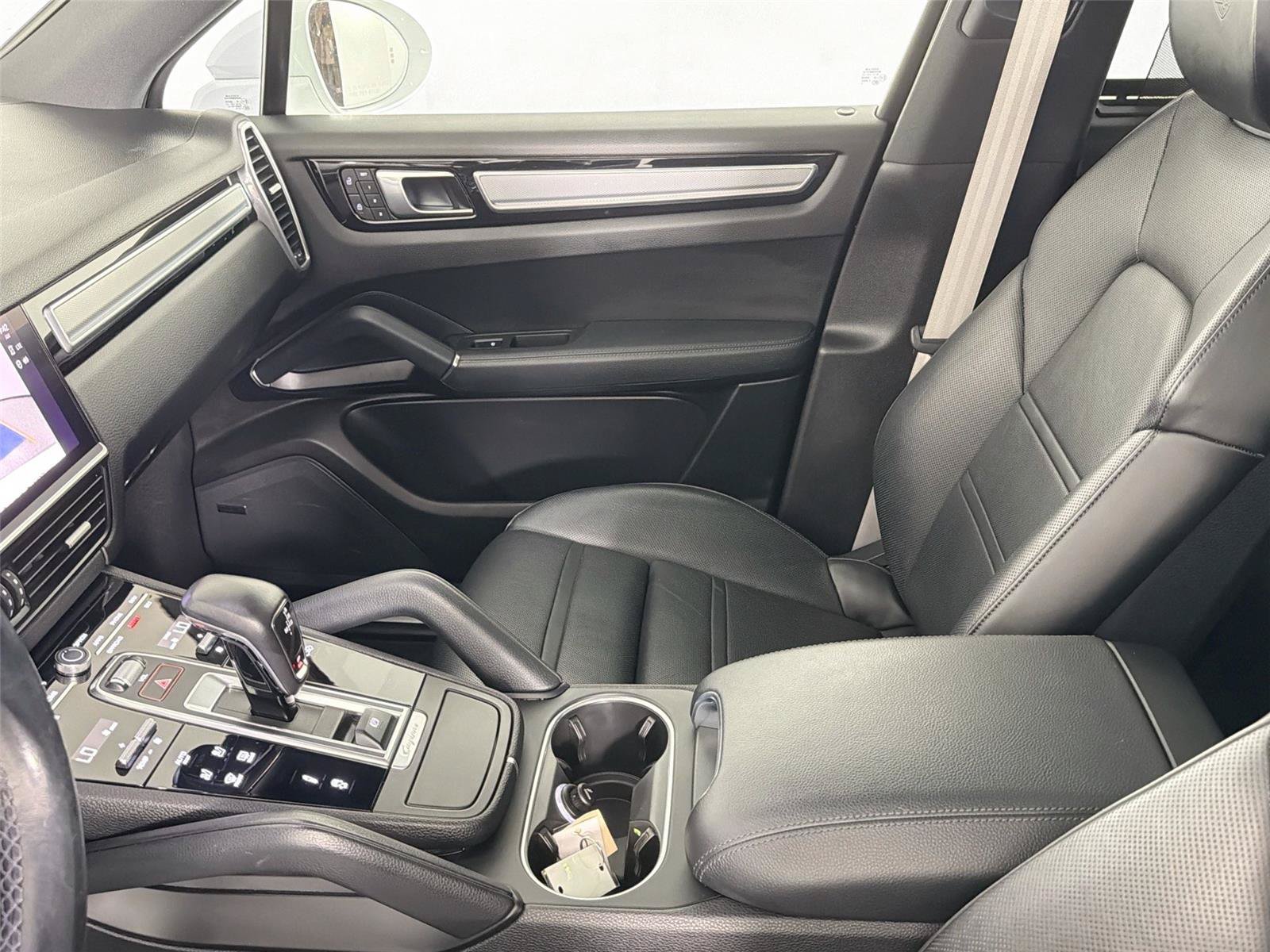 Certified 2023 Porsche Cayenne Platinum Edition AWD/4WD image 30