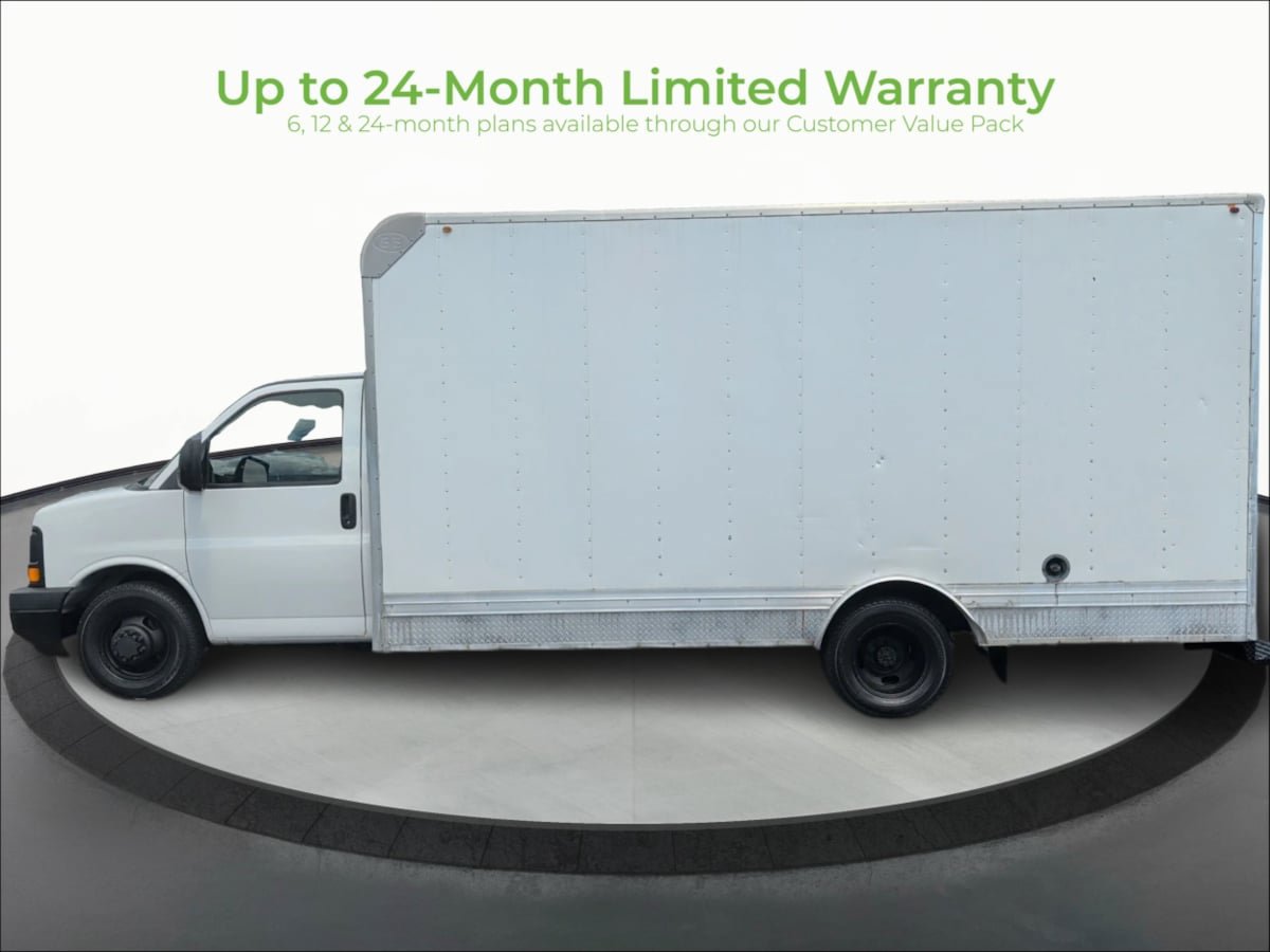 Used 2016 Chevrolet Express 4500 RWD image 4