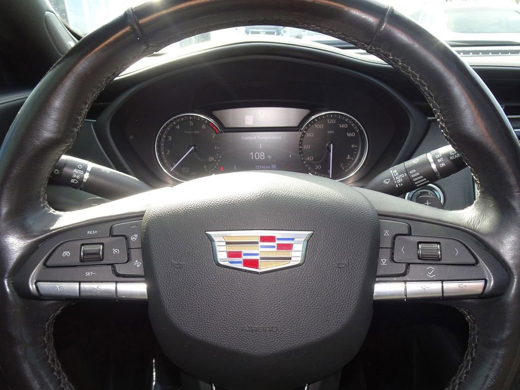 Used 2020 Cadillac XT4 Premium Luxury w/ Cold Weather Package image 19