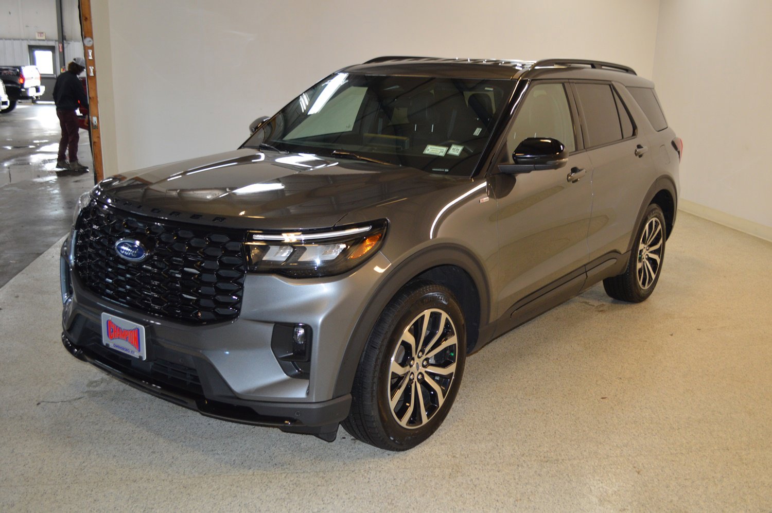 Certified 2025 Ford Explorer ST-Line image 7