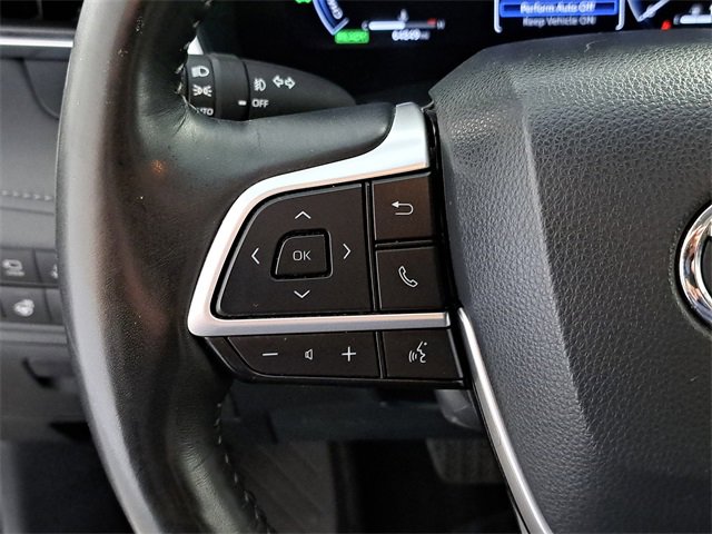 Used 2024 Toyota Highlander Limited image 25