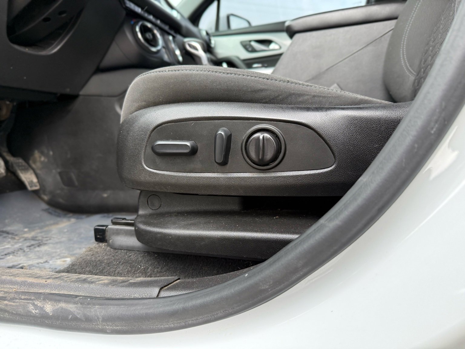 Used 2022 Chevrolet Blazer LT image 31