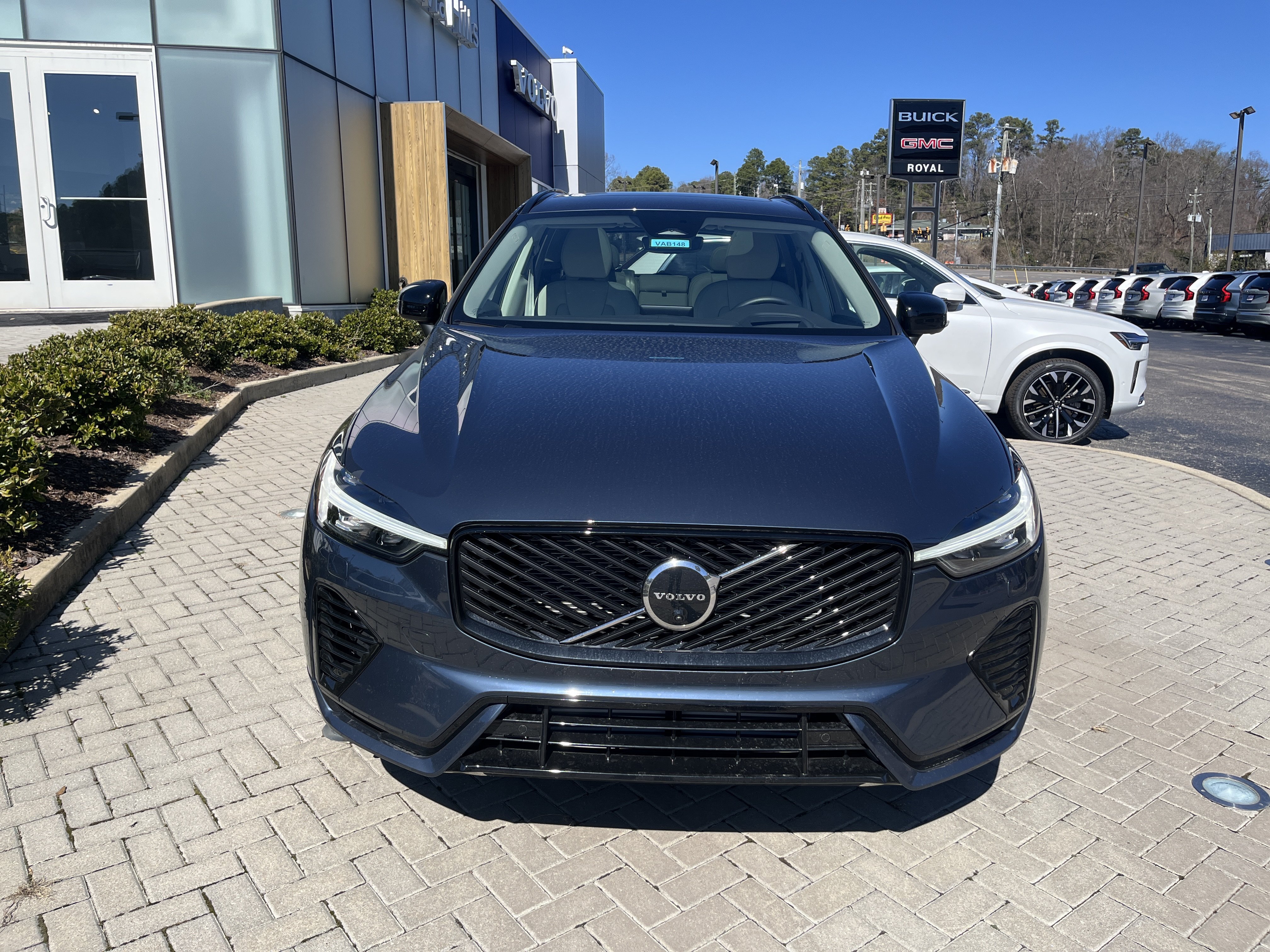 New 2026 Volvo XC60 T8 Ultra w/ Protection Package Premier AWD/4WD image 7