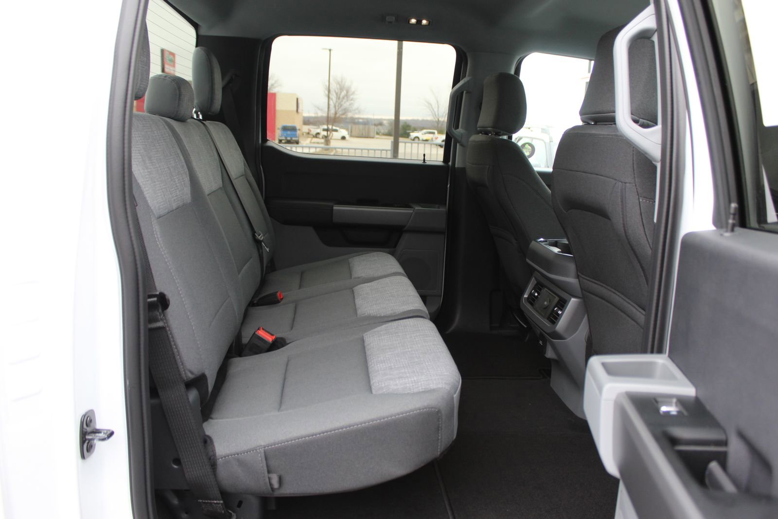 New 2026 Ford F350 XLT w/ FX4 Off-Road Package image 15