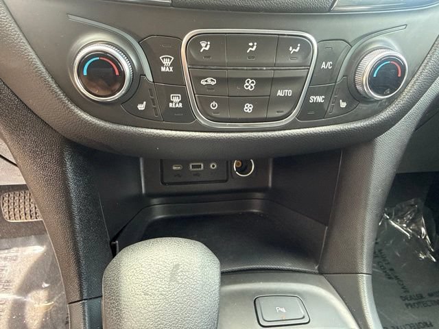 Used 2024 Chevrolet Equinox LT AWD/4WD image 17