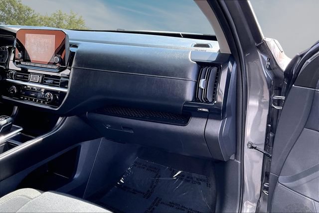 Certified 2024 Nissan Pathfinder SV FWD image 27