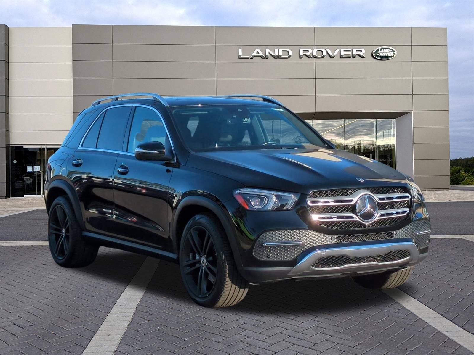 Used 2022 Mercedes-Benz GLE 350 4MATIC image 3