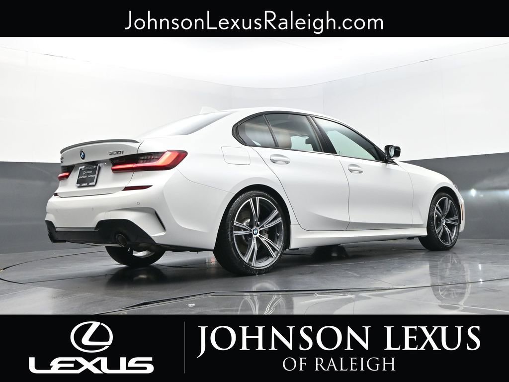 Used 2022 BMW 330i xDrive Sedan w/ M Sport Package AWD/4WD image 19