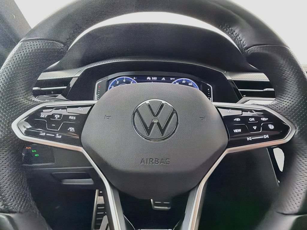 Used 2023 Volkswagen Arteon SE FWD image 11