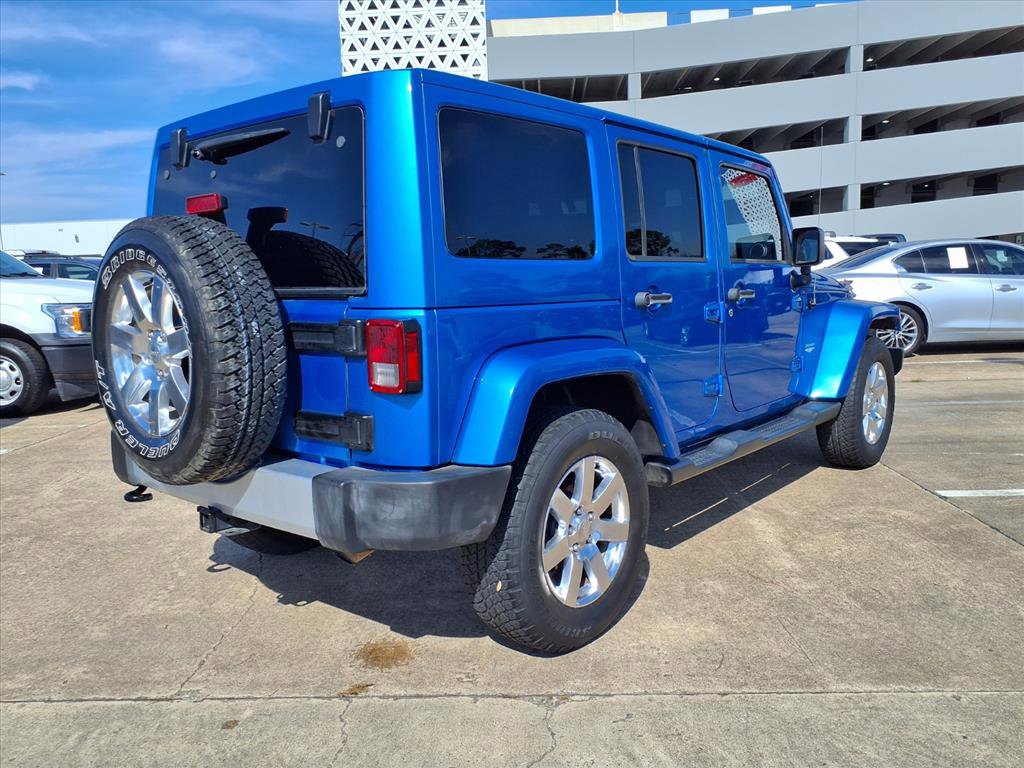 Used 2015 Jeep Wrangler Unlimited Sahara w/ Connectivity Group image 23