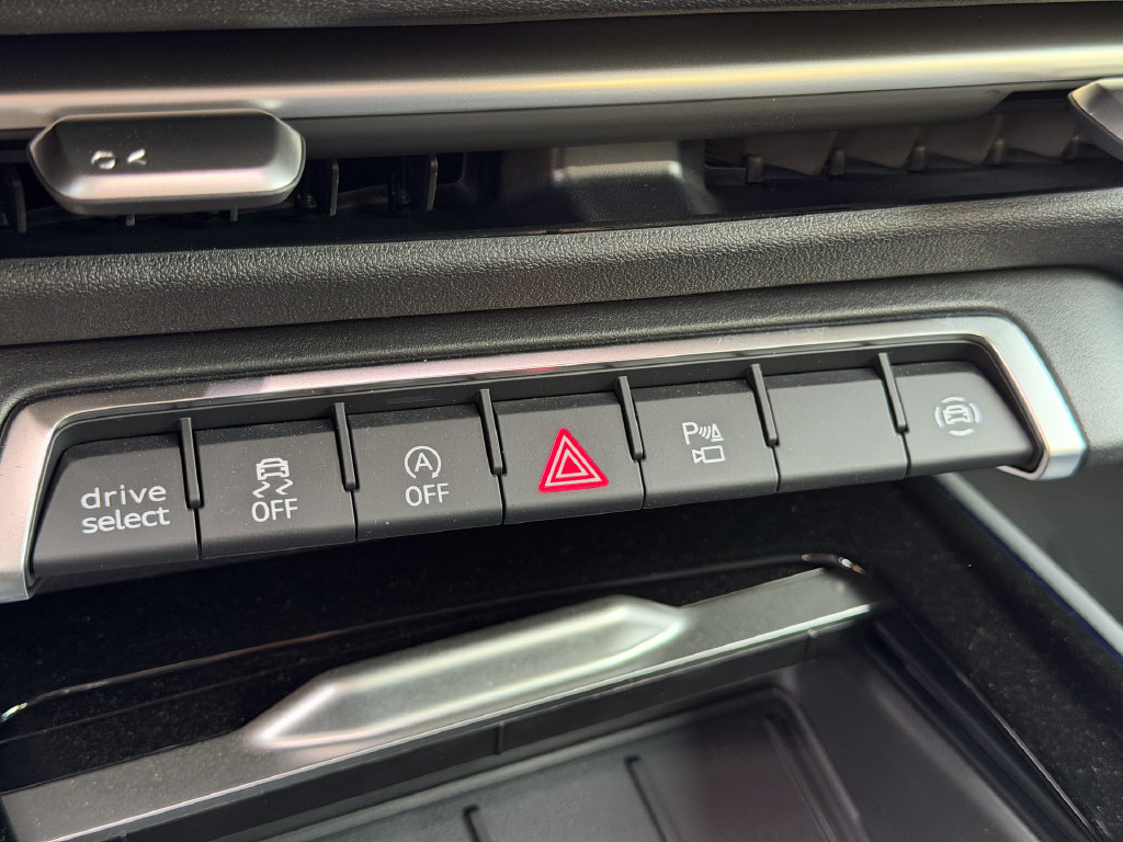 New 2026 Audi Q3 quattro 2.0T AWD/4WD image 25