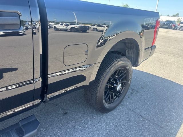 Used 2022 Ford F350 XLT w/ Black Appearance Package AWD/4WD image 26