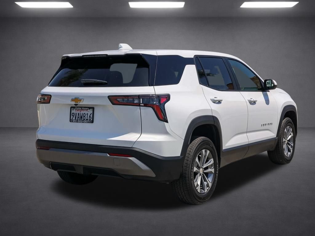 Used 2026 Chevrolet Equinox LT FWD image 4