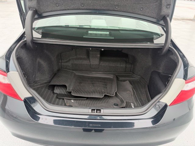 Used 2017 Toyota Camry XLE FWD image 9