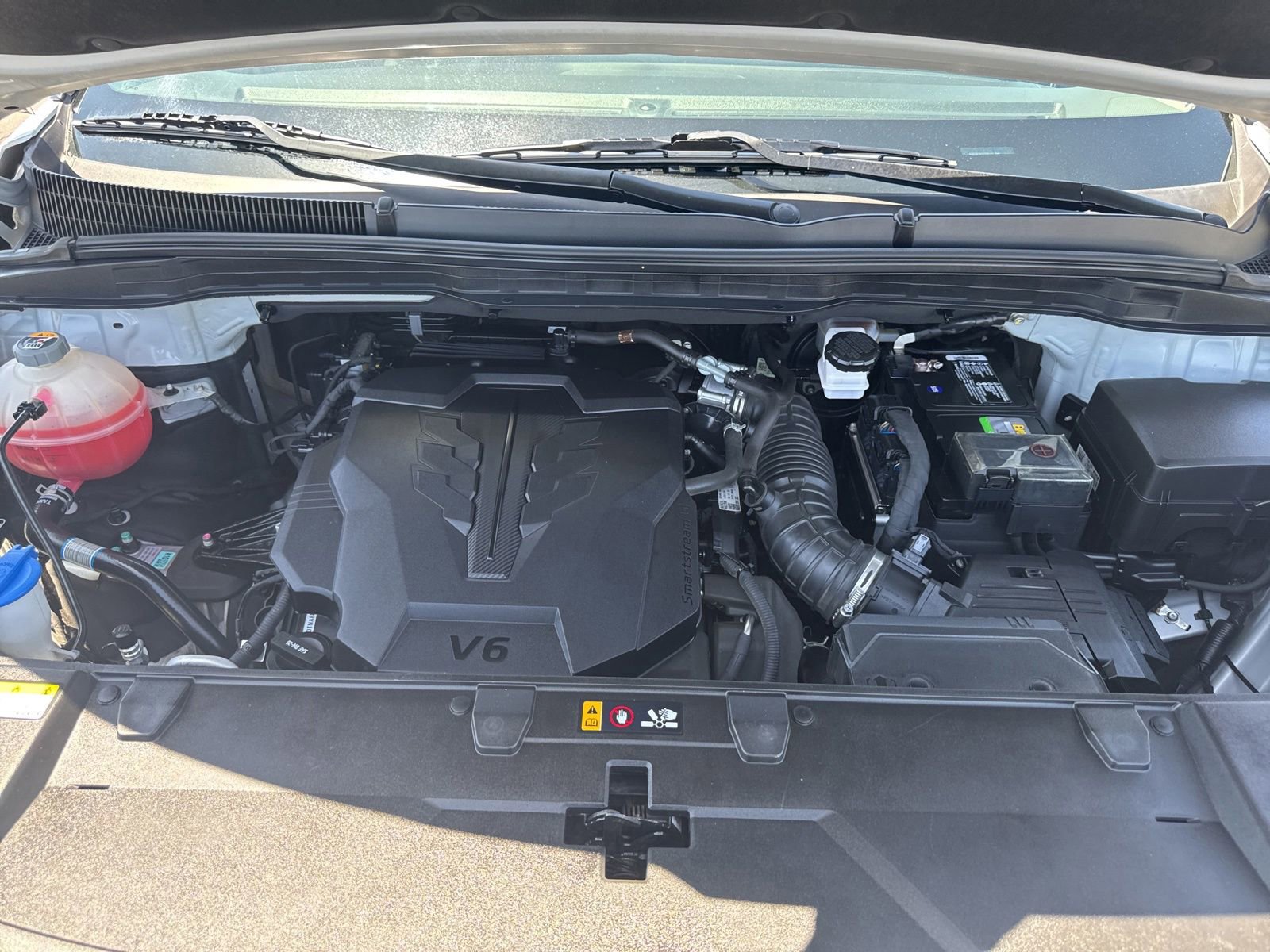 Used 2022 Kia Carnival LX FWD image 21