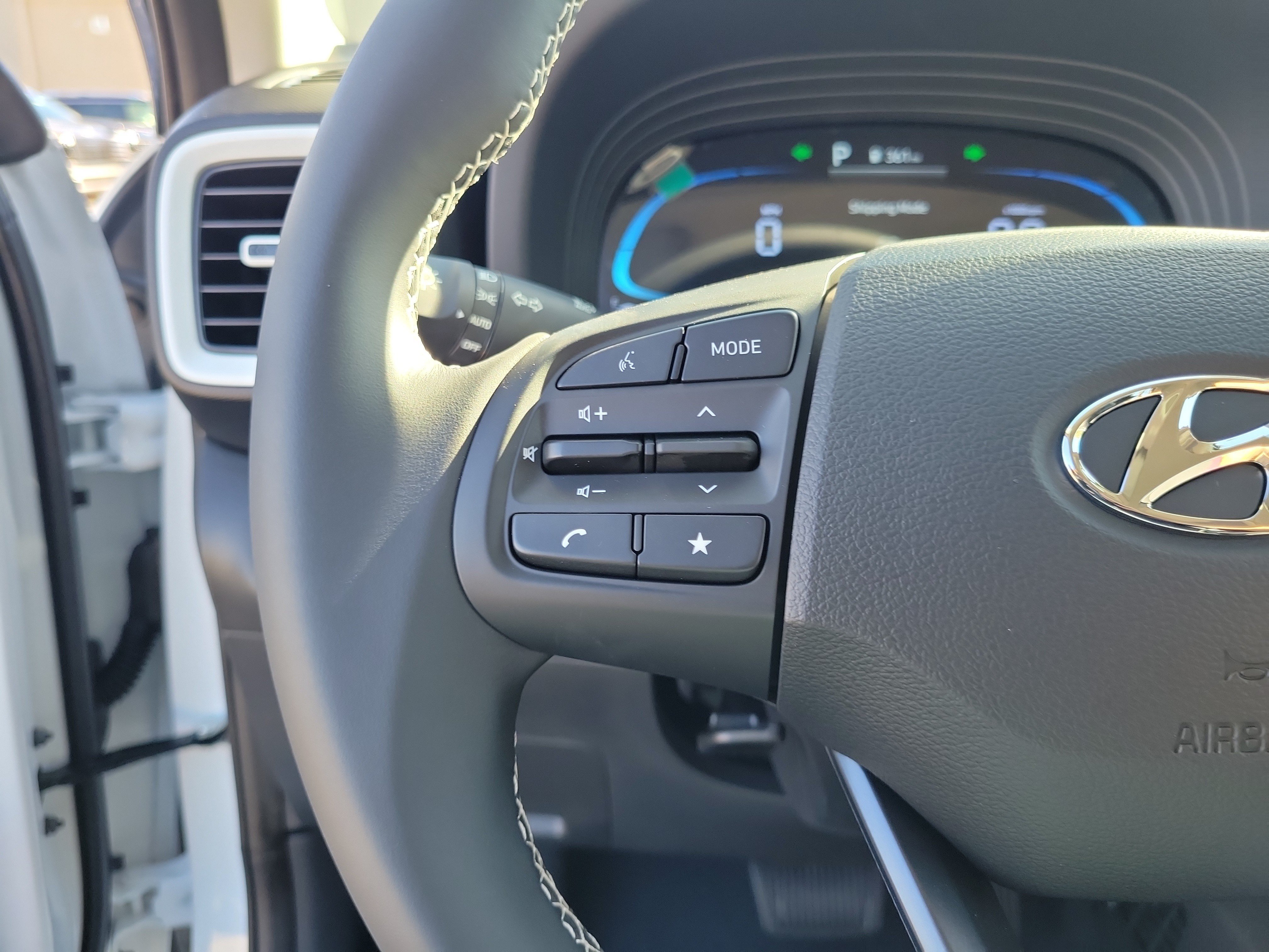 New 2026 Hyundai Venue SEL FWD image 22