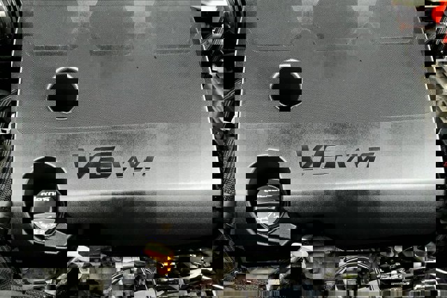 Used 2020 Chevrolet Traverse RS image 32