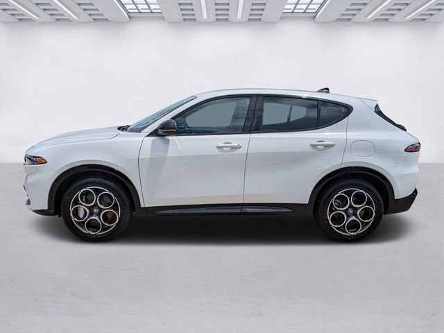 Used 2025 Alfa Romeo Tonale w/ Premium Package AWD/4WD image 7