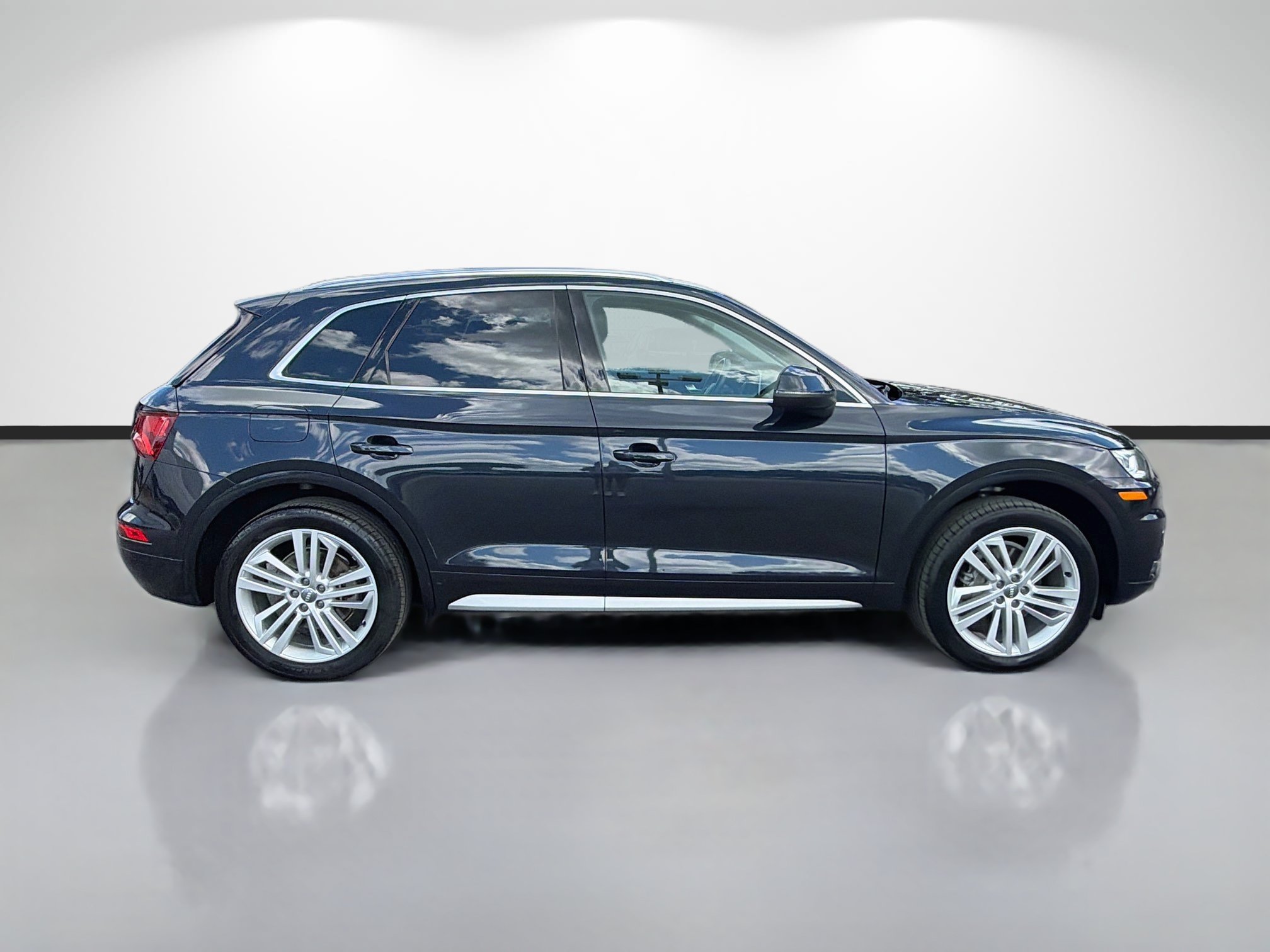 Used 2019 Audi Q5 2.0T Premium Plus AWD/4WD image 2