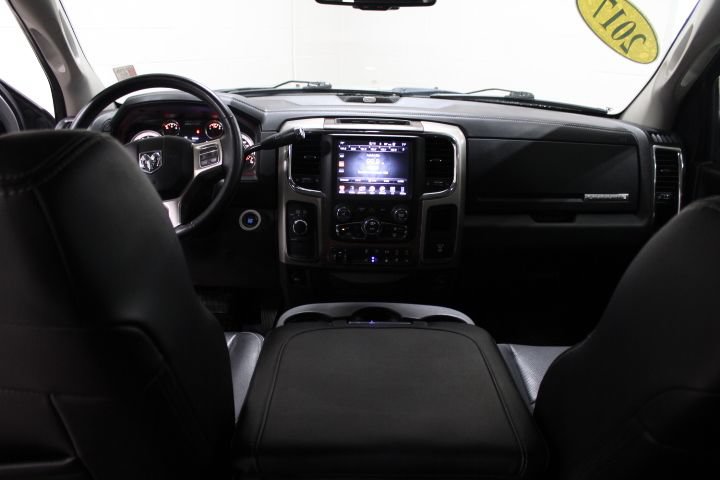 Used 2017 RAM 2500 Laramie w/ Convenience Group AWD/4WD image 31