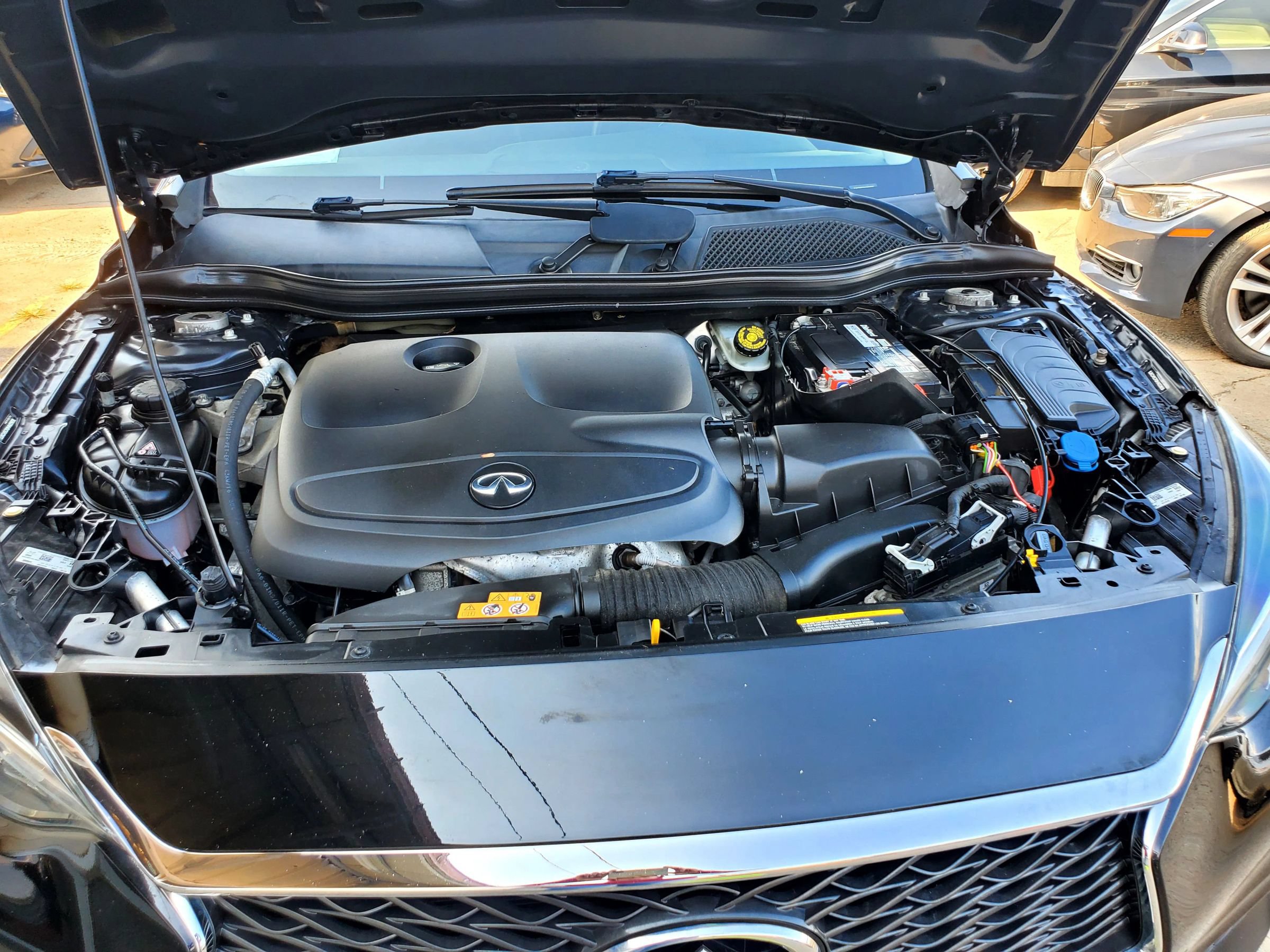 Used 2017 INFINITI QX30 AWD image 45