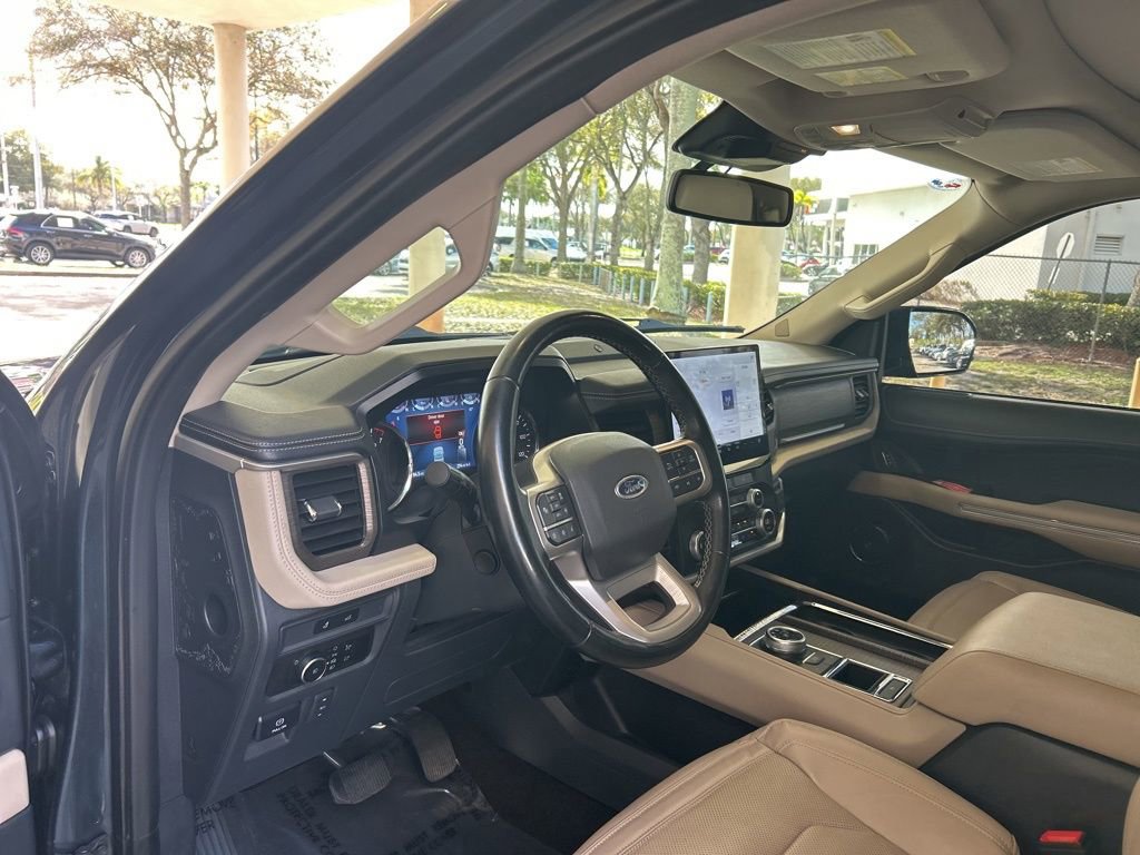 Used 2023 Ford Expedition Max Limited image 6