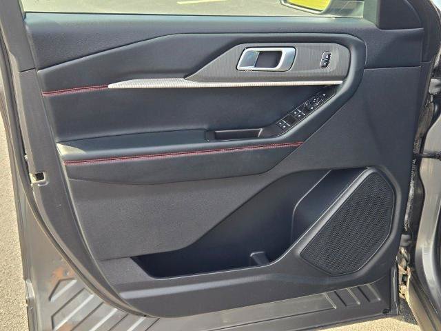 Certified 2025 Ford Explorer ST-Line AWD/4WD image 23