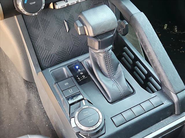 Used 2024 Toyota Tacoma SR5 AWD/4WD image 15