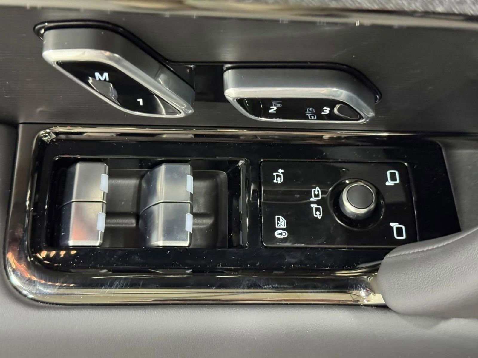 New 2026 Land Rover Range Rover Sport SE image 25