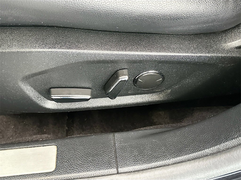 Used 2019 Ford Fusion Titanium image 19